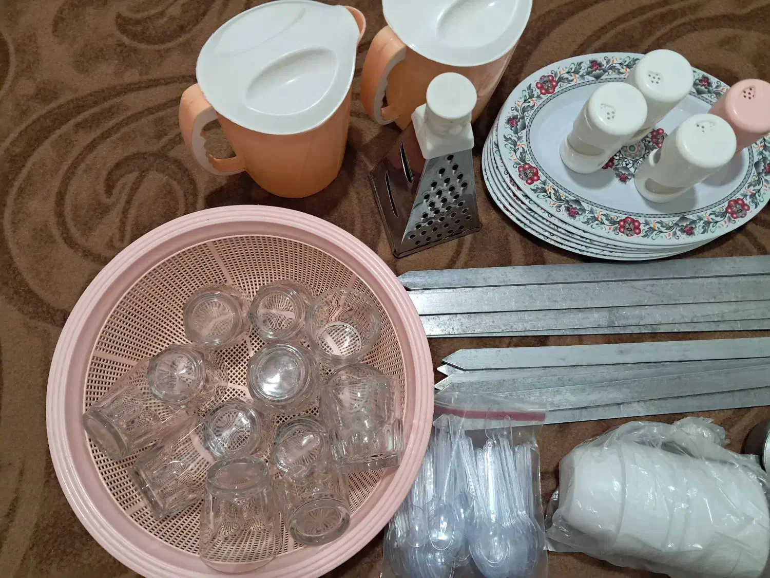 ک ب ا ب ی|ظروف پخت‌وپز|لوندویل, |دیوار