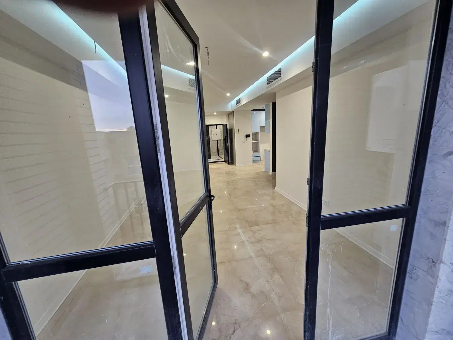 حسین آباد نوساز کلید نخورده ۱۰۵ متر