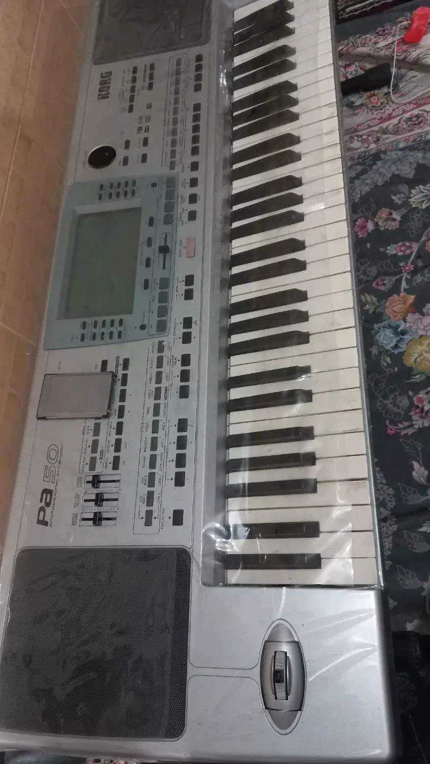 ارگ کورگ  pa50تبدیل به 80|پیانو، کیبورد، آکاردئون|زرند, |دیوار