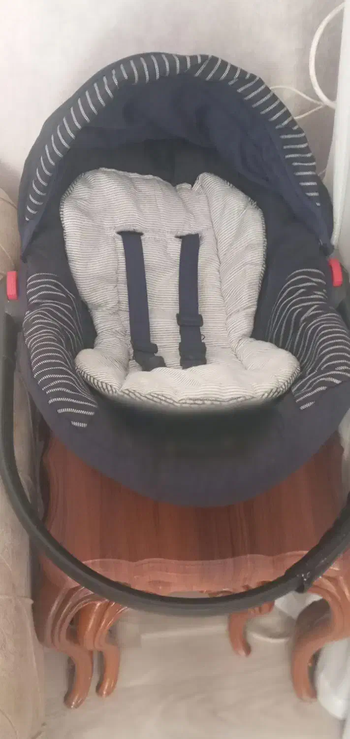 کریر|کالسکه و لوازم جانبی|تبریز, |دیوار