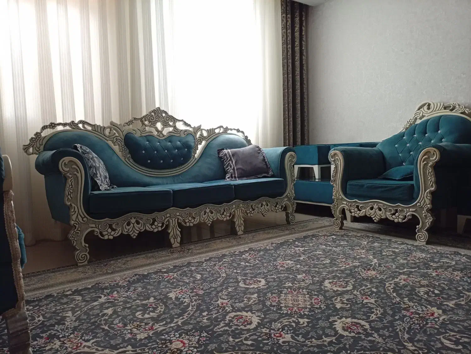 مبل هفت نفره سالم.|مبلمان خانگی و میز عسلی|خمین, |دیوار