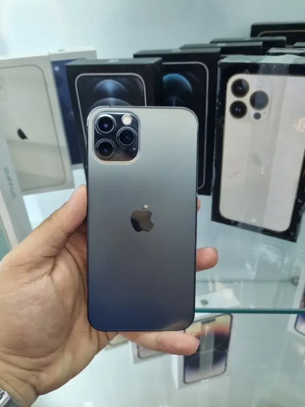 12Pro|موبایل|شیراز, زند|دیوار