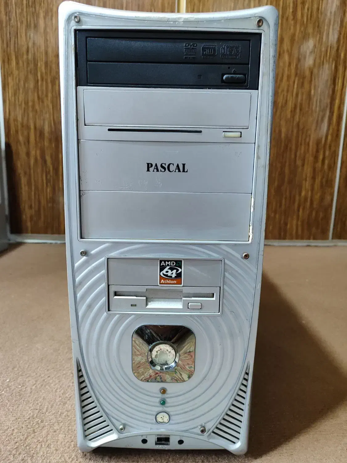 کیس کامل ۳۴۰۰ رم ۲ ddr2 هارد ۱۶۰ گرافیک ۱۲۸|رایانه رومیزی|چالوس, |دیوار