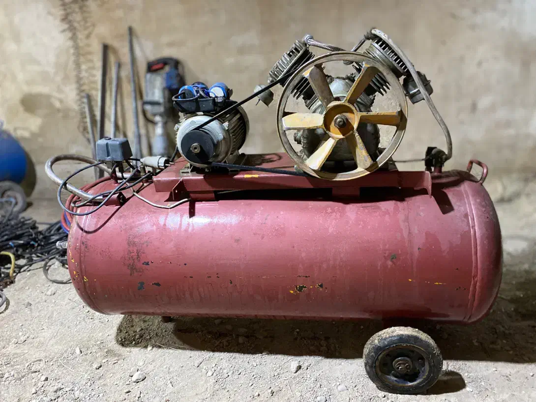 پمپ باد ۲۰۰ لیتری تک فاز|ابزارآلات|پاکدشت, حصار امیر|دیوار