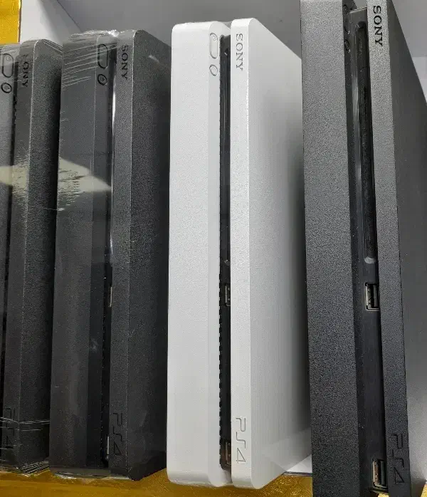 فور کپی خور ps4|کنسول، بازی ویدئویی و آنلاین|اهواز, نادری|دیوار