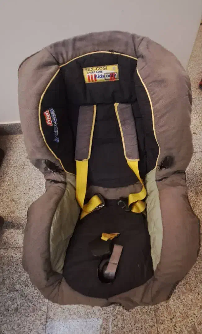 صندلی ماشین ۳ تا ۱۰ سال خارجی|تخت و صندلی بچه|تهران, زعفرانیه|دیوار