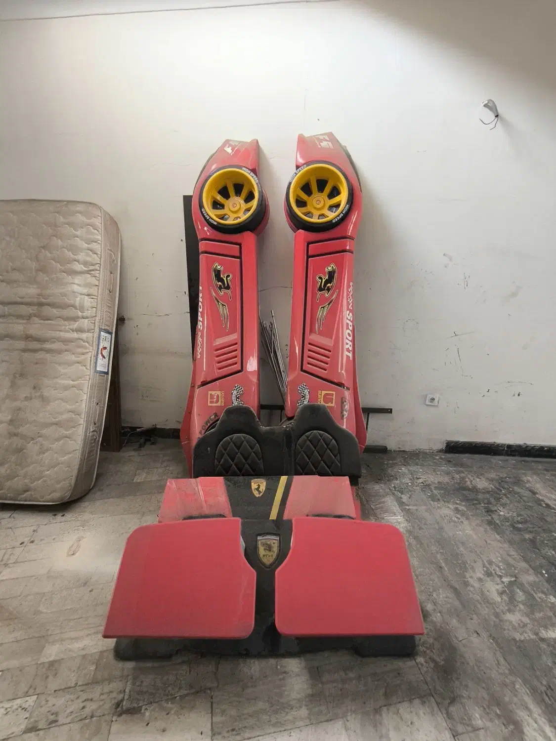 تخت خواب پسرانه فراری جنس ترک چراغدار|تخت و سرویس خواب|تهران, شهرک ولیعصر جنوبی|دیوار