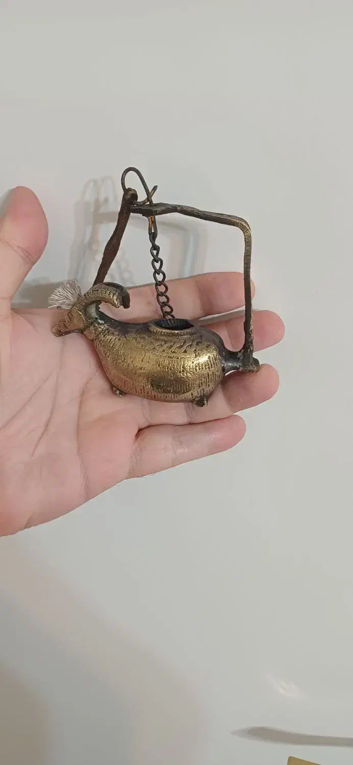 پیه سوز قدمت دار|کلکسیون اشیاء عتیقه|ساری, |دیوار