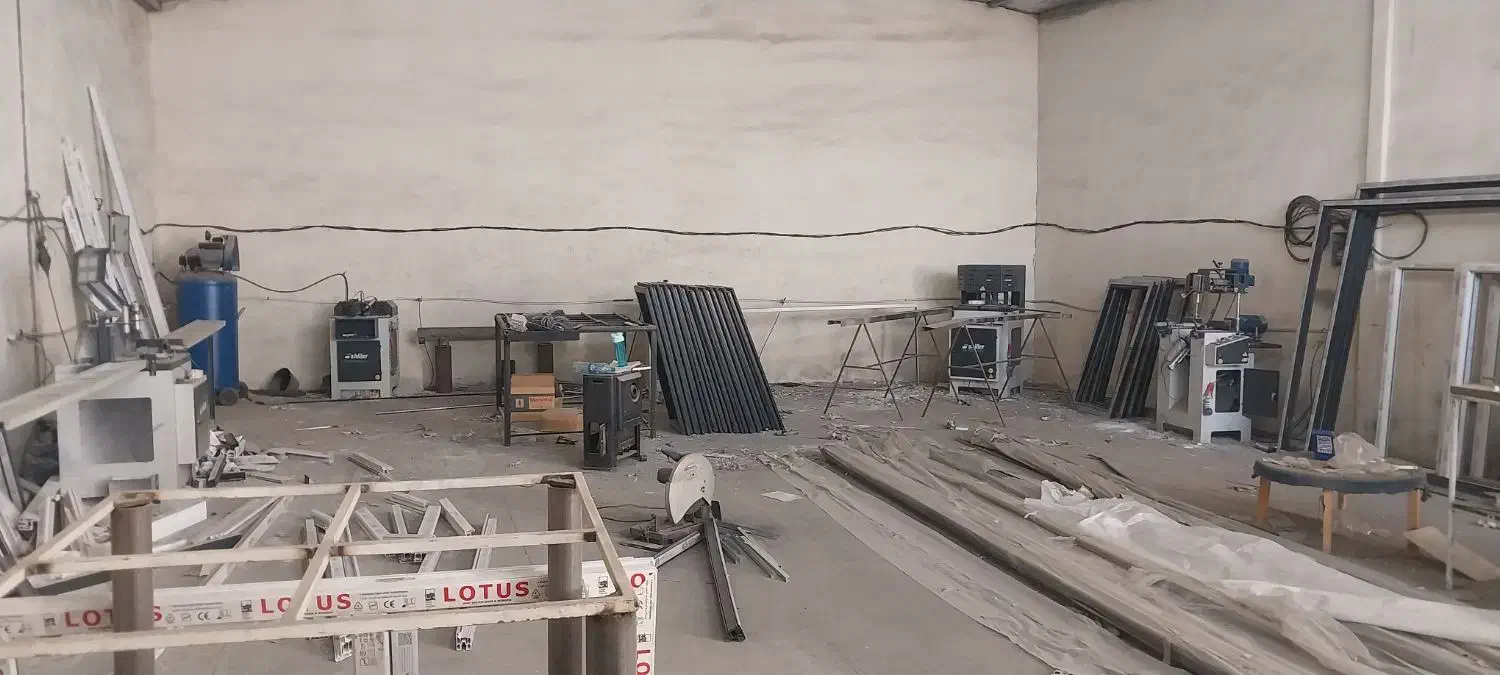 اجاره سوله بهمراه دستگاه یوپی وی سی و میز برش شیشه|اجارهٔ دفتر صنعتی، کشاورزی، تجاری|رباطکریم, شهرک صنعتی زوارهای|دیوار