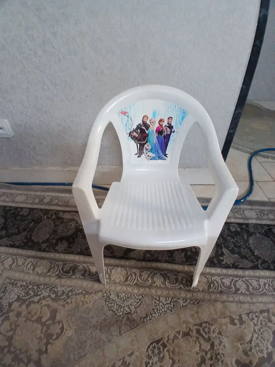 میز و صندلی پلاستیکی|تخت و صندلی بچه|اسلام‌شهر, شهرک قائمیه|دیوار