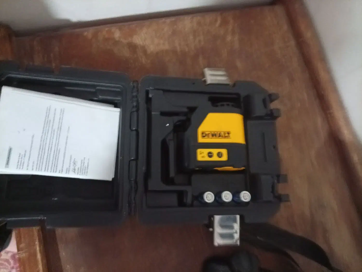 طرازلیزری|ابزارآلات|کرج, آق تپه|دیوار