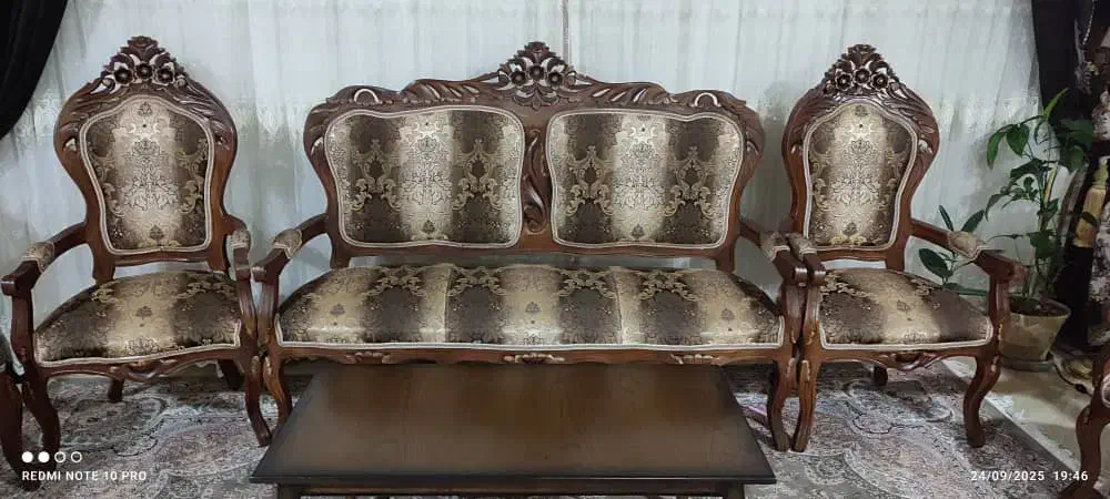 مبلمان ۹ نفره بسیار تمیز|مبلمان خانگی و میز عسلی|رودهن, |دیوار