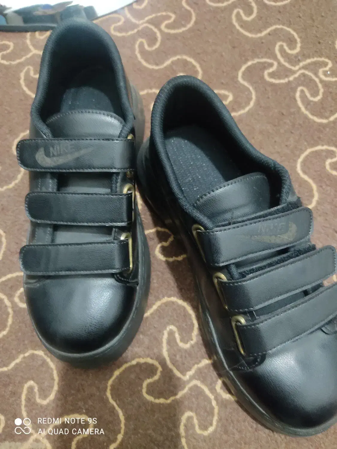 کفش|کیف، کفش، کمربند|شوشتر, |دیوار