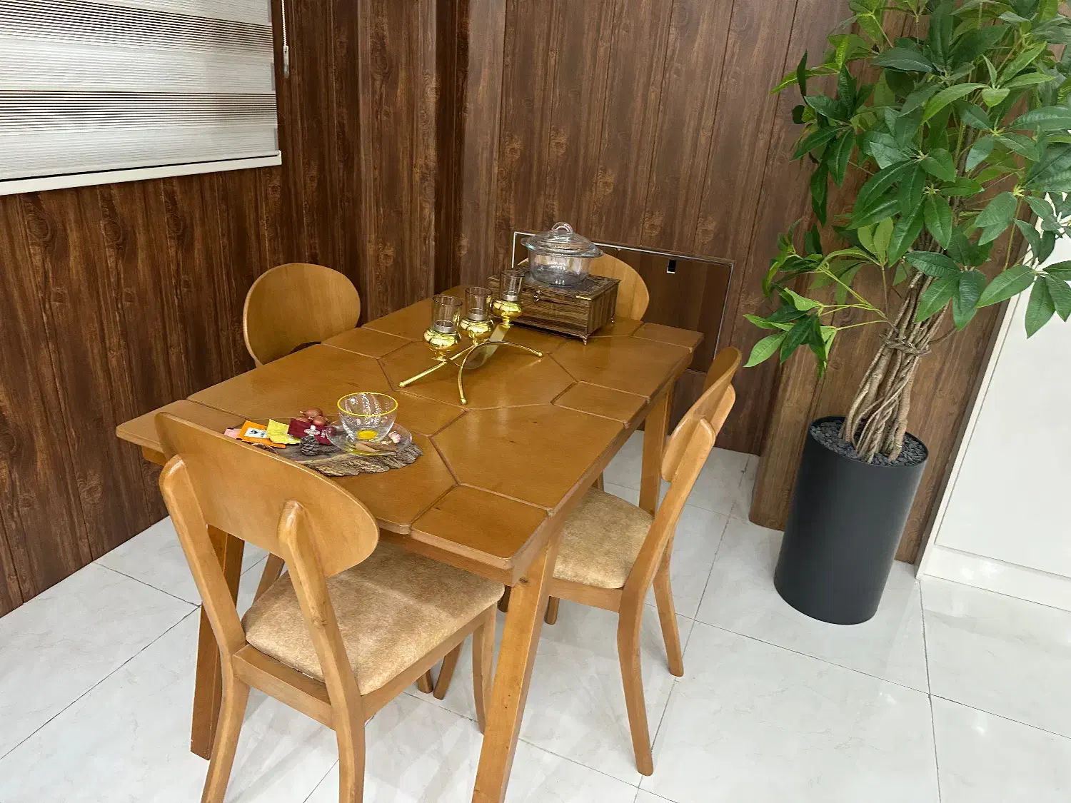 میز ناهار خوری/۴ نفره /درحدنو واقعی|میز و صندلی غذاخوری|سمنان, |دیوار