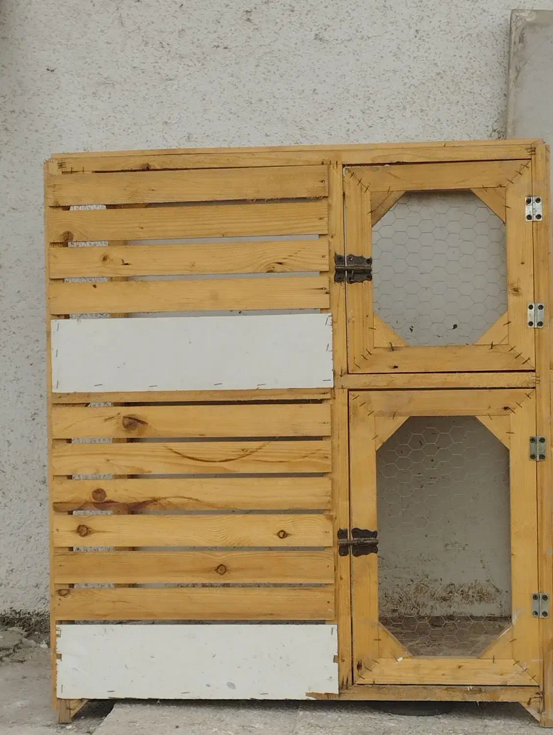 قفس|لوازم جانبی حیوانات|آستانه سرا, |دیوار