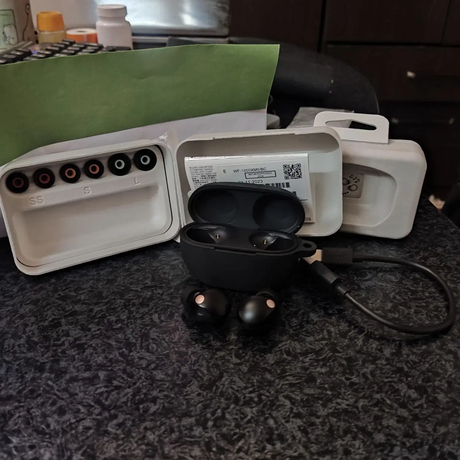 هندزفری سونی WF-1000xm5|لوازم جانبی موبایل و تبلت|تهران, فلسطین (میدان انقلاب)|دیوار