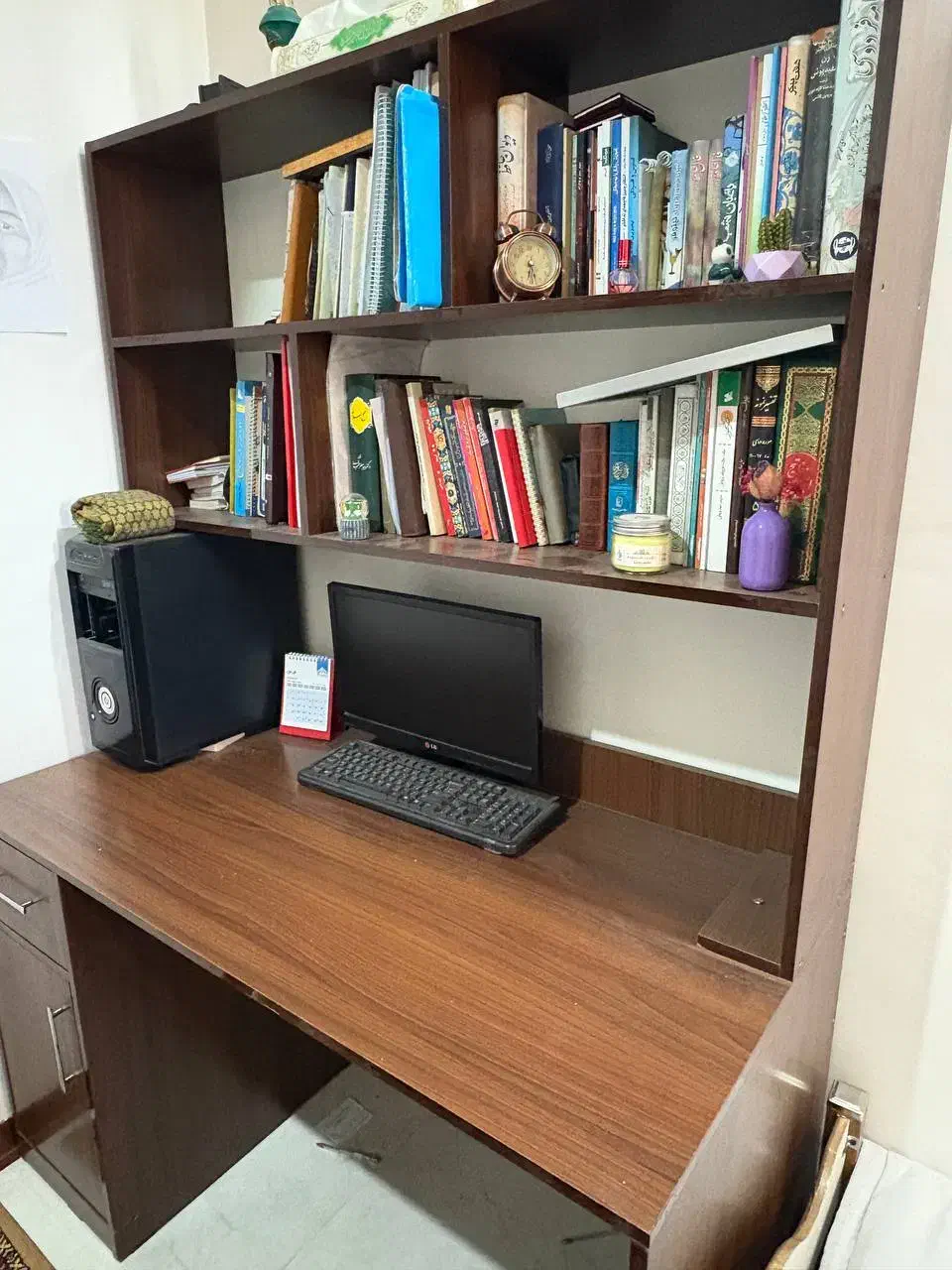 کتابخانه|کتابخانه، شلف، قفسههای دیواری|آفتاب, |دیوار