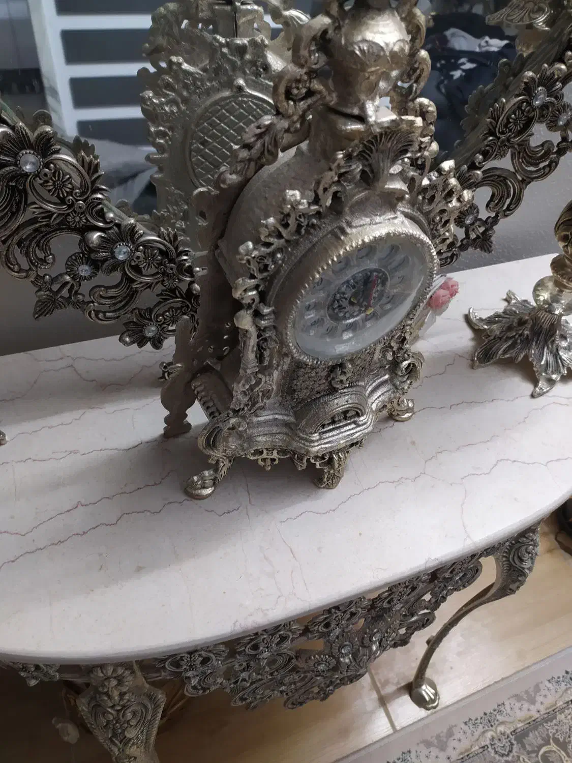 آینه وشمعدان وساعت  درحد نو|آینه|اصفهان, لاله|دیوار