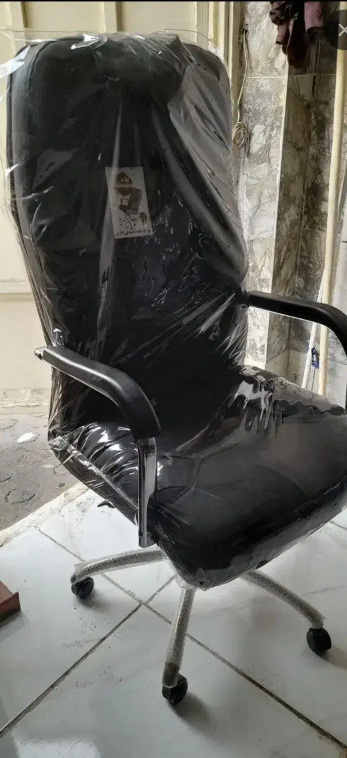 صندلی چرخدار|صندلی و نیمکت|دهلران, |دیوار