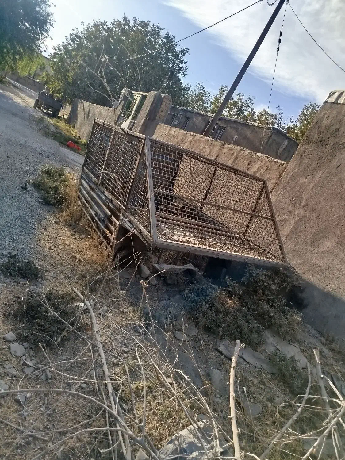 نیسان باربند|خودرو سواری و وانت|بروجرد, |دیوار