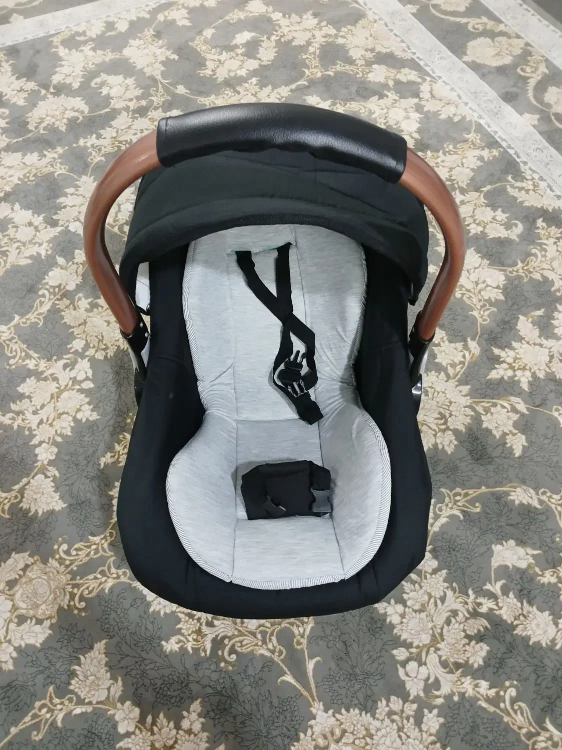 کریر|کالسکه و لوازم جانبی|قم, شهدا|دیوار