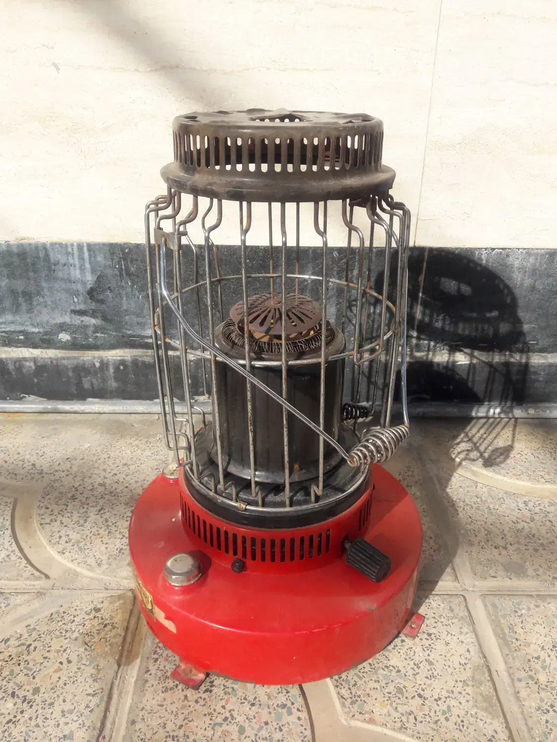 آترا|بخاری، هیتر، شومینه|دره شهر, |دیوار