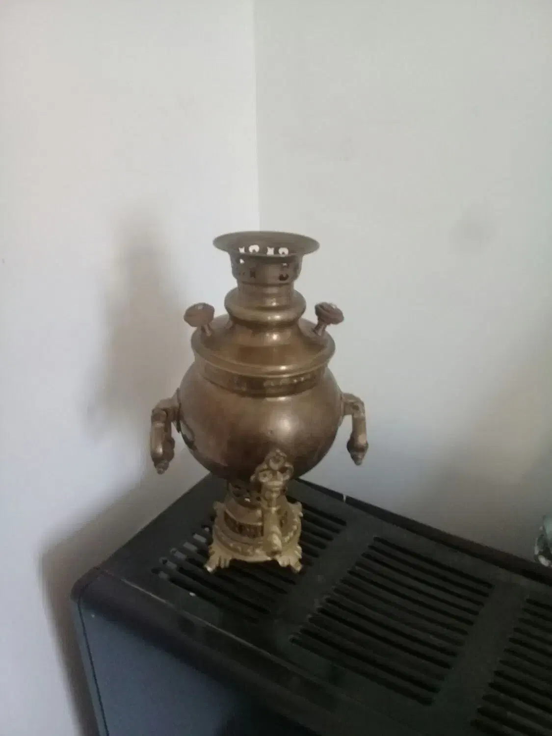 سماور ذغالی|سماور، چای‌ساز، قهوه‌ساز|قم, قلعه کامکار|دیوار