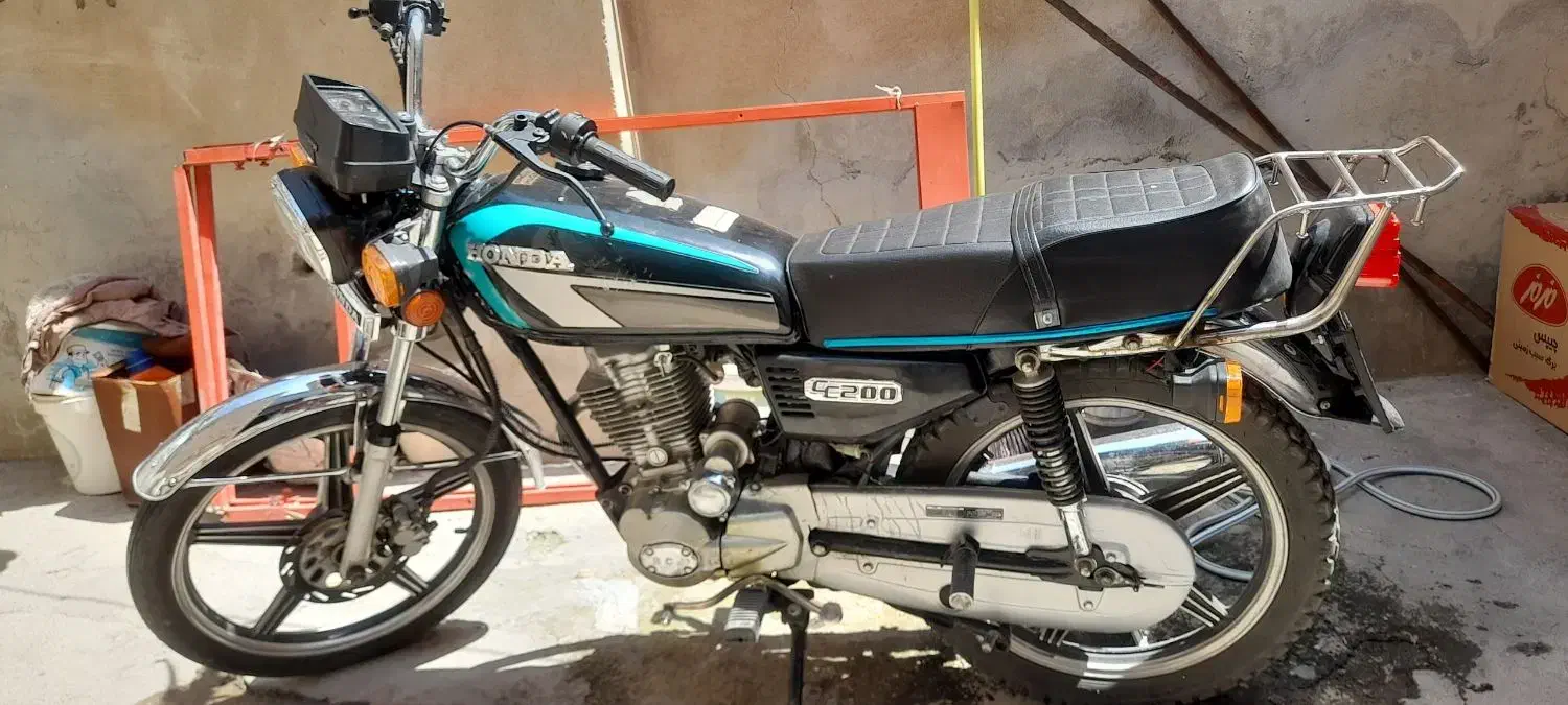 موتورهندا ۲۰۰ سی سی|موتورسیکلت|قروه, |دیوار