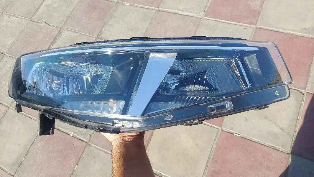 چراغ جلو راست تارا اصلی|قطعات یدکی و لوازم جانبی|اندیشه, شهرک المهدی|دیوار