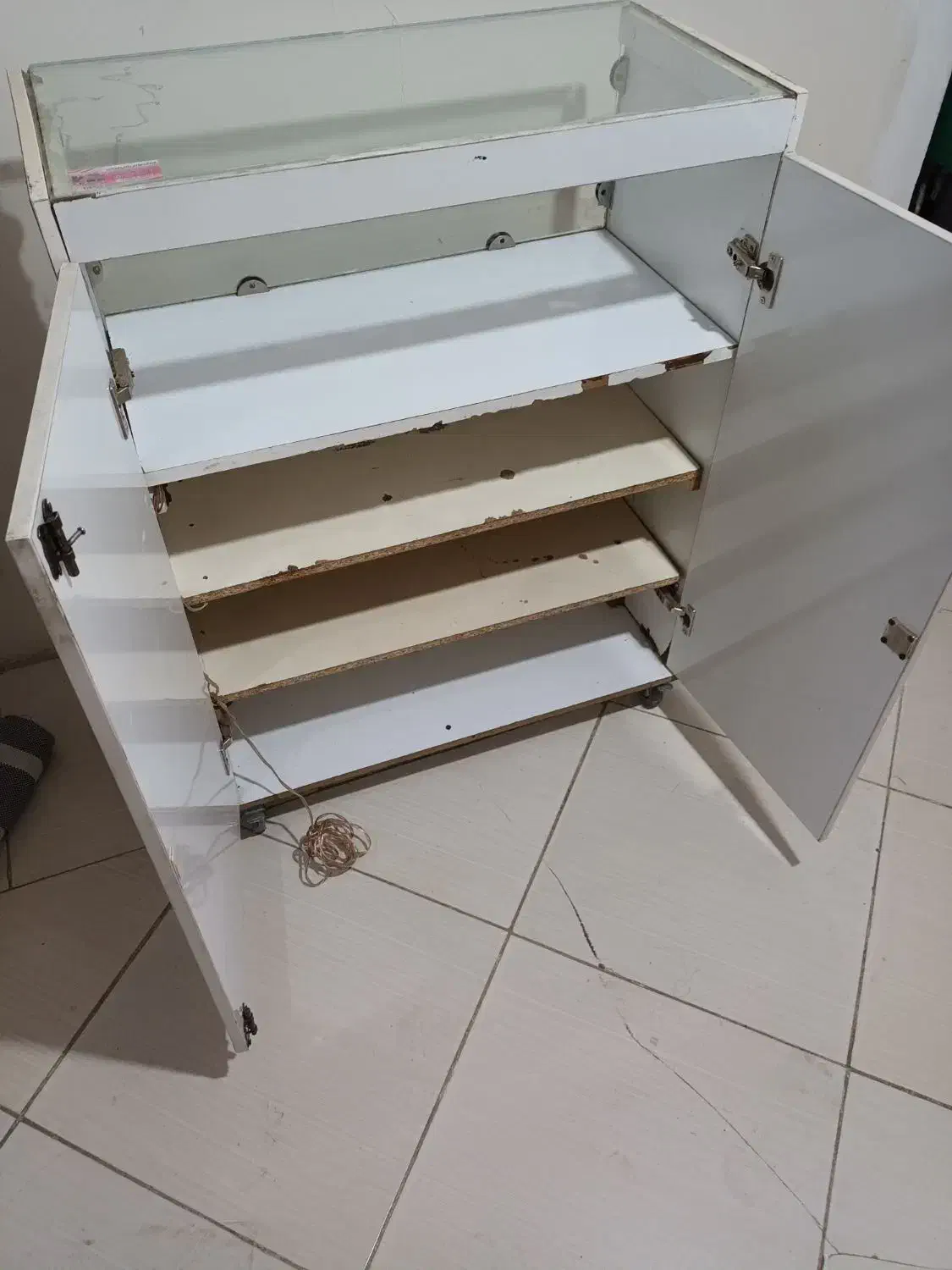 میز پیشخوان ویترین|بوفه، ویترین، کنسول|قزوین, |دیوار