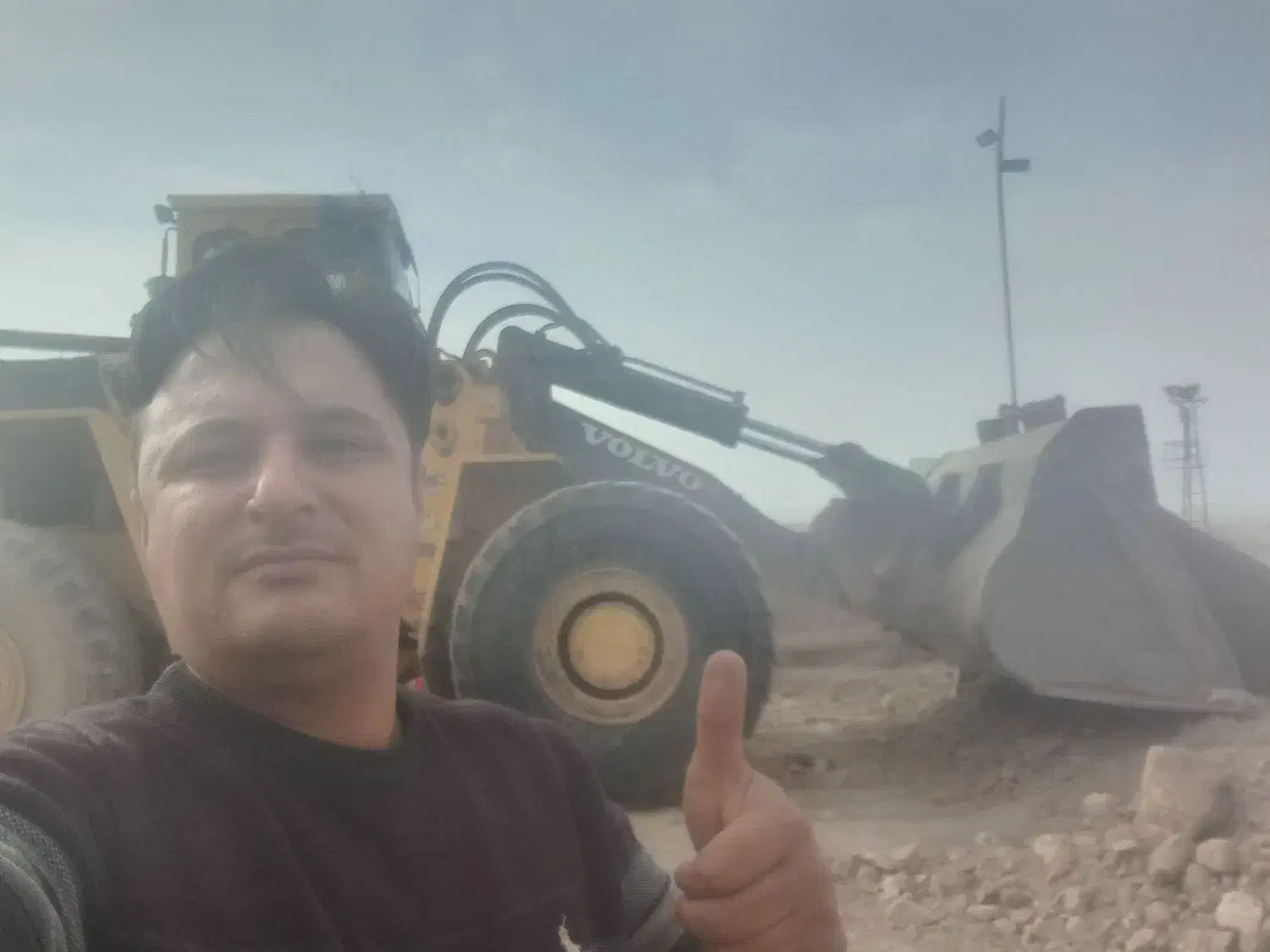 تحویل شن.ماسه .بتن.نحل|مصالح و تجهیزات ساختمان|نیشابور, قلعه نو|دیوار