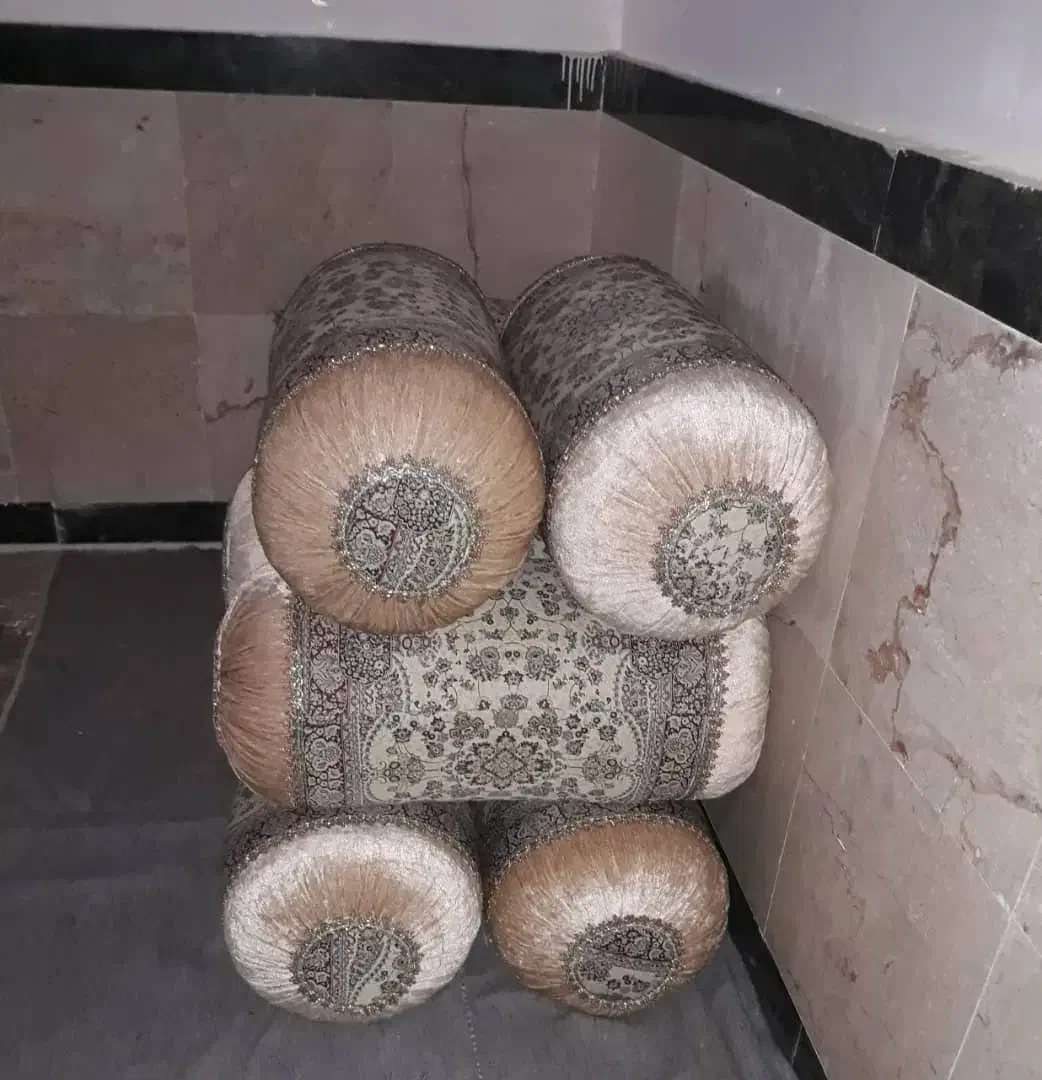 ۶عدد بالشت با۶عدد پشتی جنس عالی به فروش میرسد|رختخواب، بالش، پتو|یاسوج, |دیوار