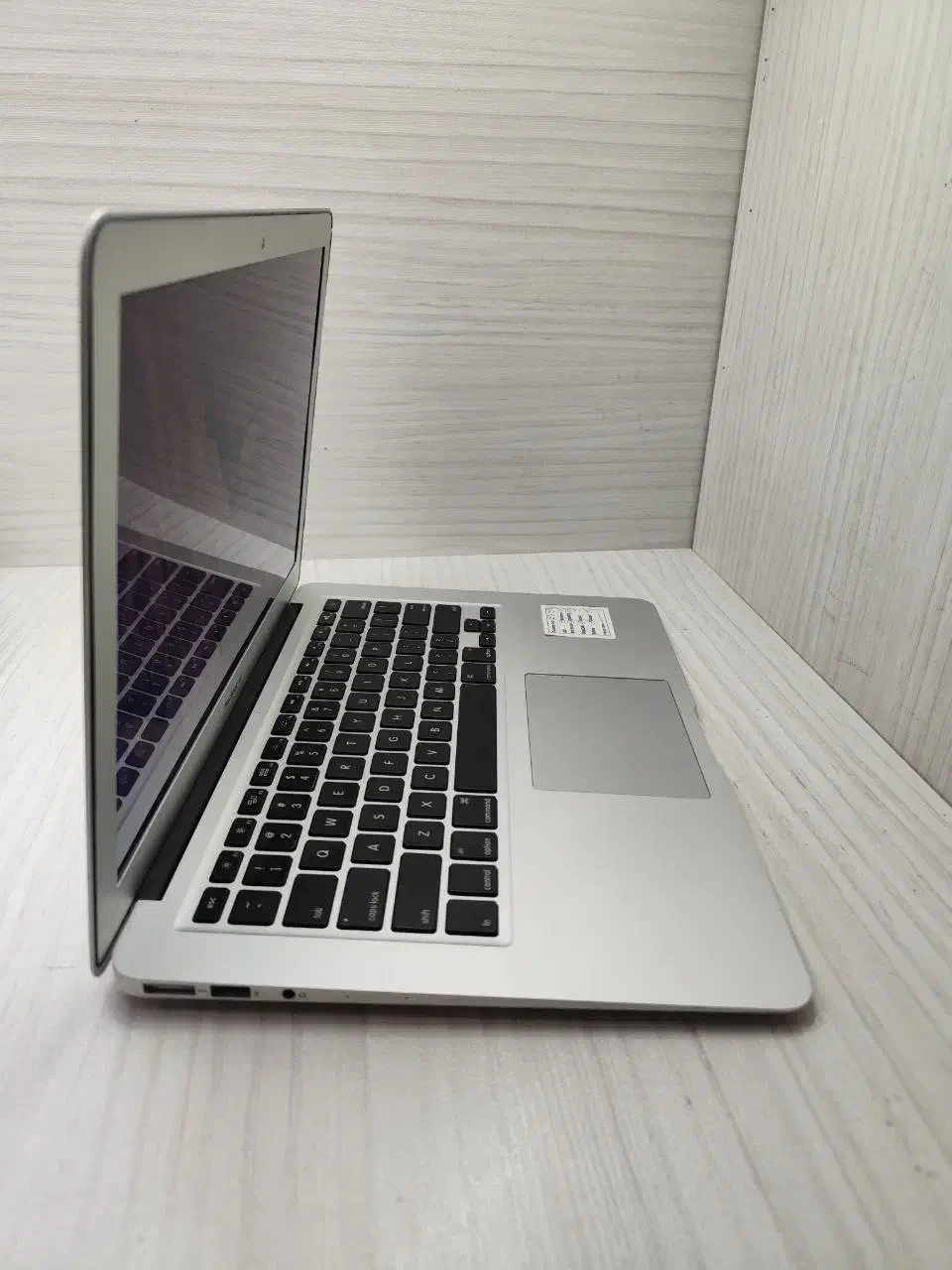 مک‌ بوک باریک و سبک Macbook air i5 رم۸ هارد 256ssd|رایانه همراه|تهران, باغ فیض|دیوار