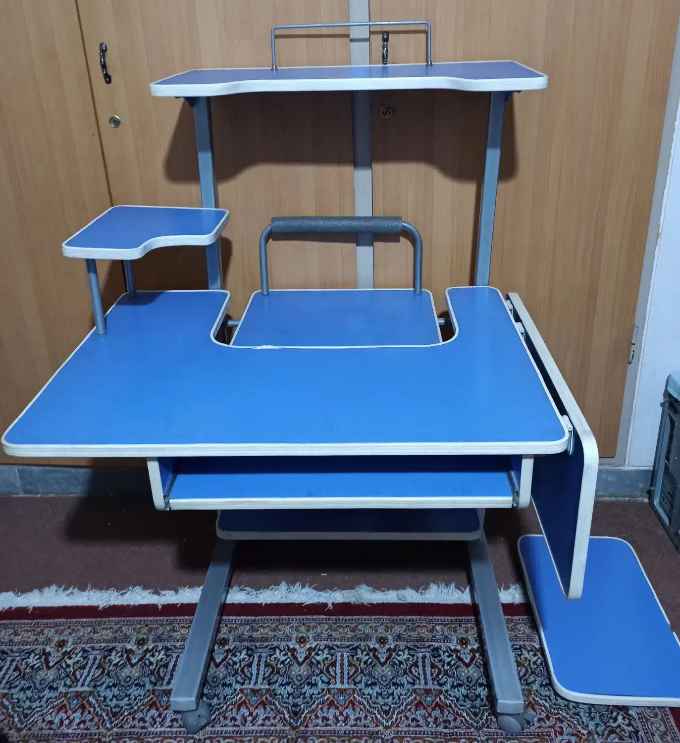 میز کامپیوتر و میز تحریر mdf|میز تحریر و کامپیوتر|شیراز, رکن‌آباد|دیوار