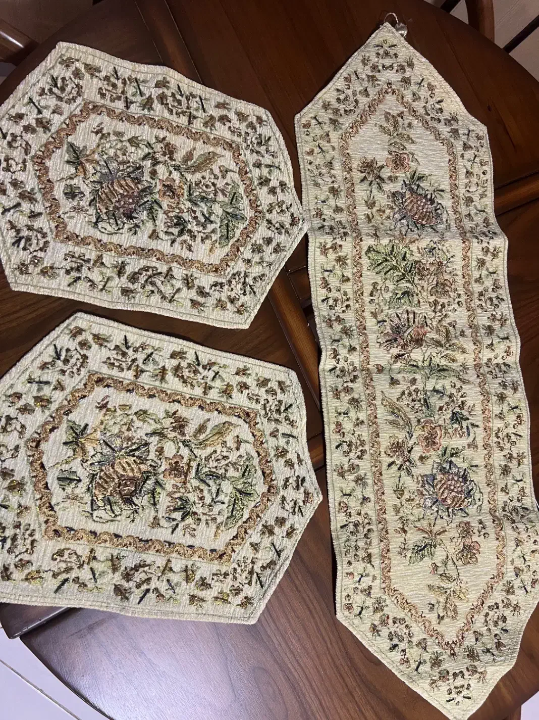 رومیزی|پرده، رانر، رومیزی|مشهد, شهید فرامرز عباسی|دیوار