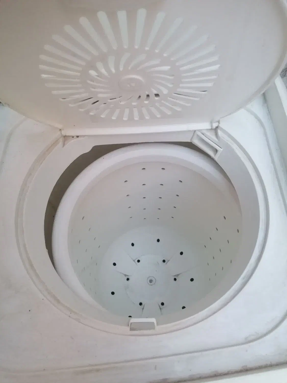 لباسشویی دوقلو|ماشین لباسشویی و خشک‌کن لباس|لار, |دیوار