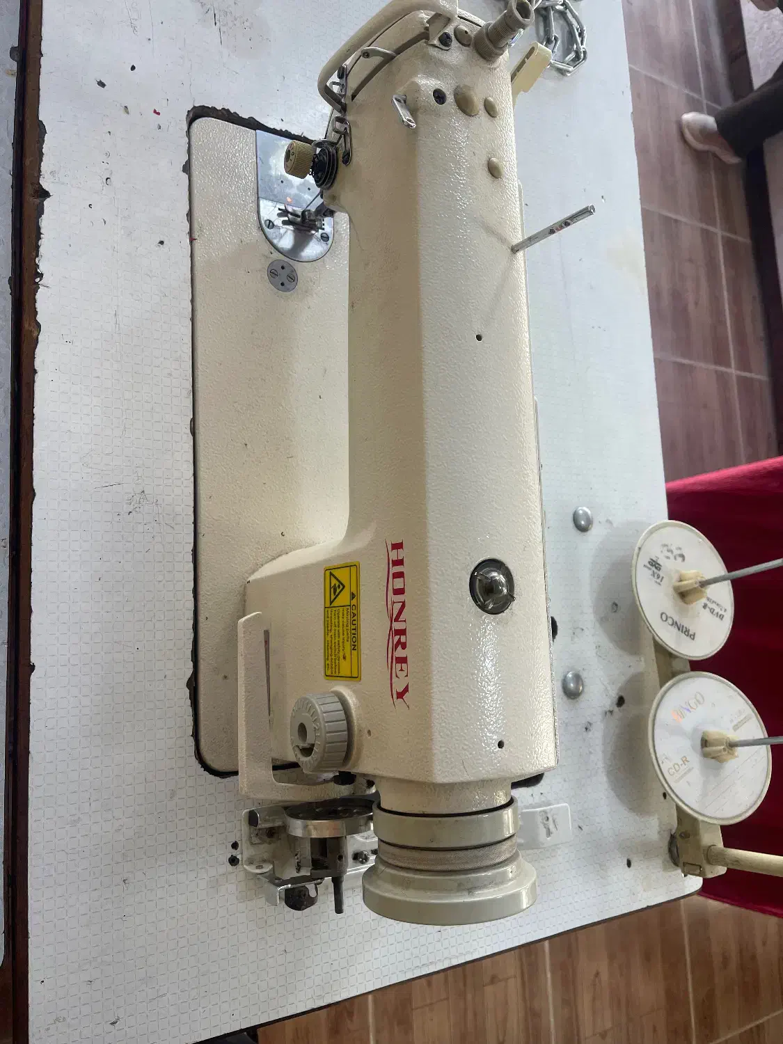 چرخ خیاطی|چرخ خیاطی و ریسندگی|مریوان, |دیوار