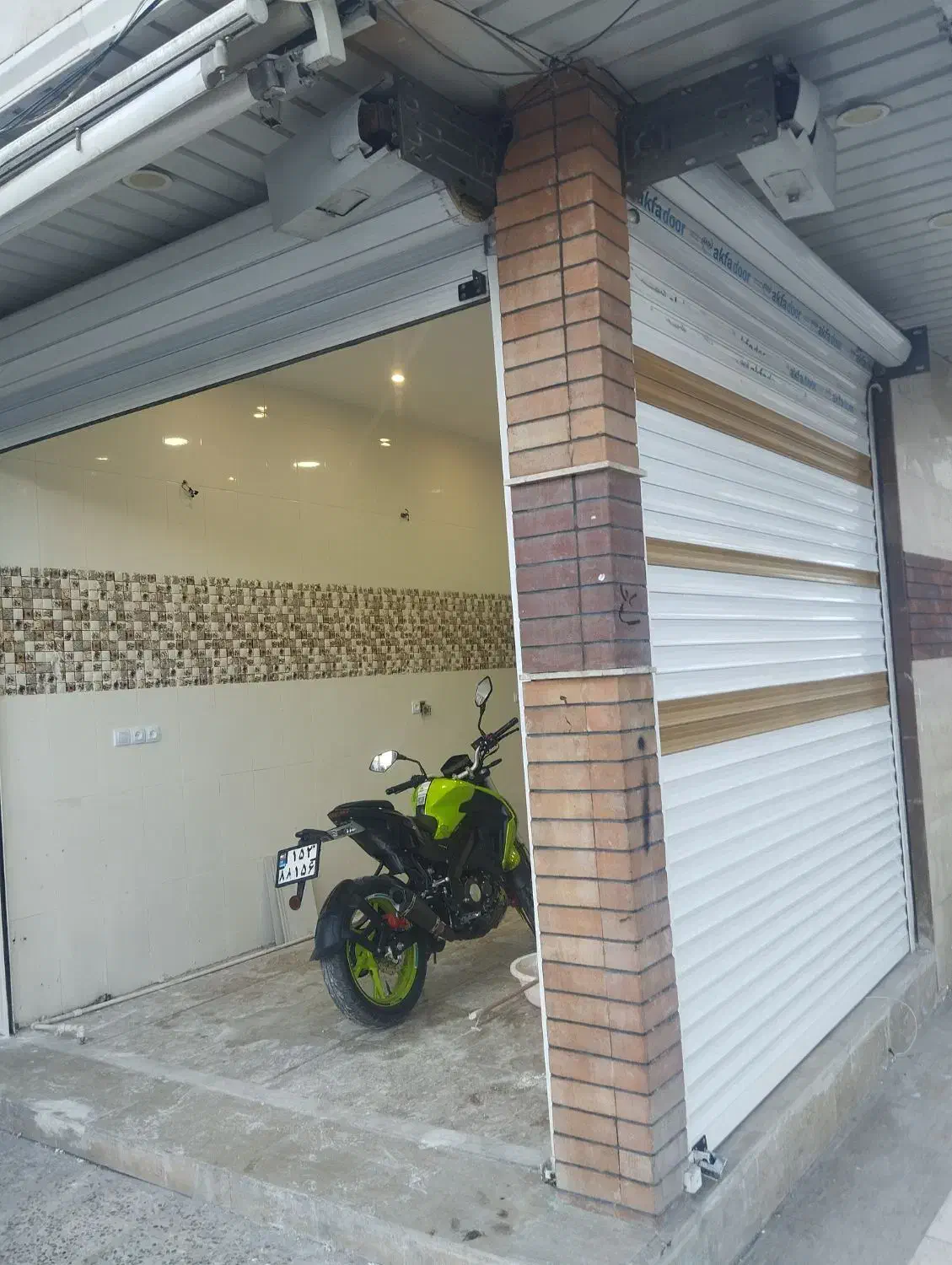 مغازه دونبش|اجارهٔ مغازه و غرفه|خرمآباد, |دیوار