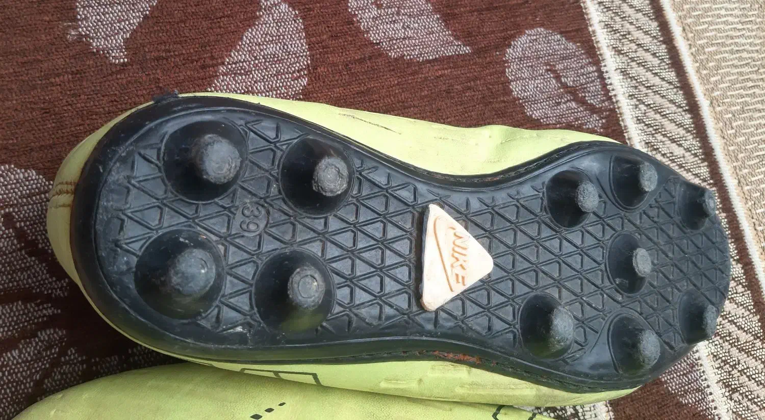 کفش سالن و کفش چمن|کیف، کفش، کمربند|گلپایگان, |دیوار