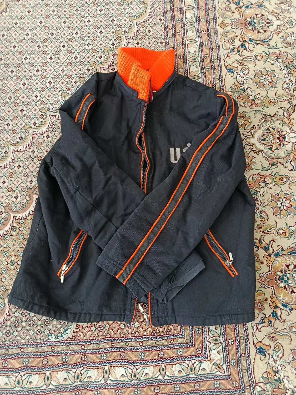 فروش تعدادی کابشن|لباس|قائن, |دیوار