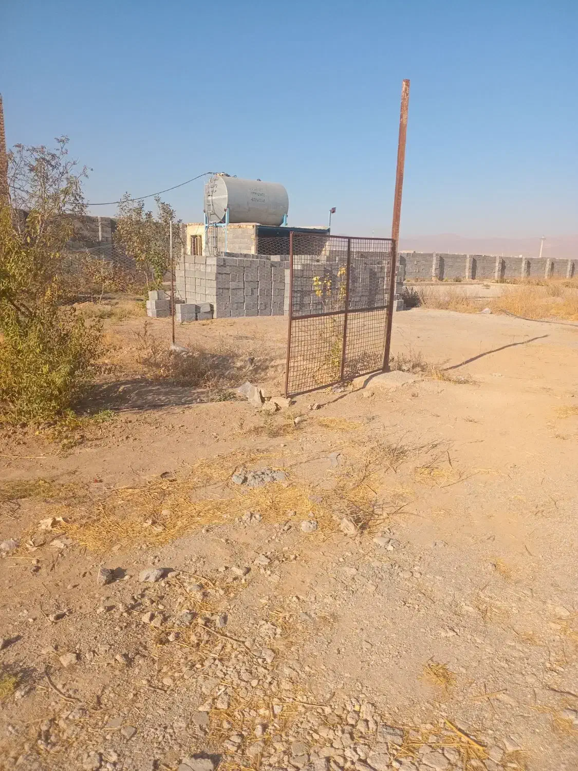 کارگاه بلوک زنی جاده اک بعد از بلوار شهدا|فروش دفتر صنعتی، کشاورزی، تجاری|تاکستان, |دیوار