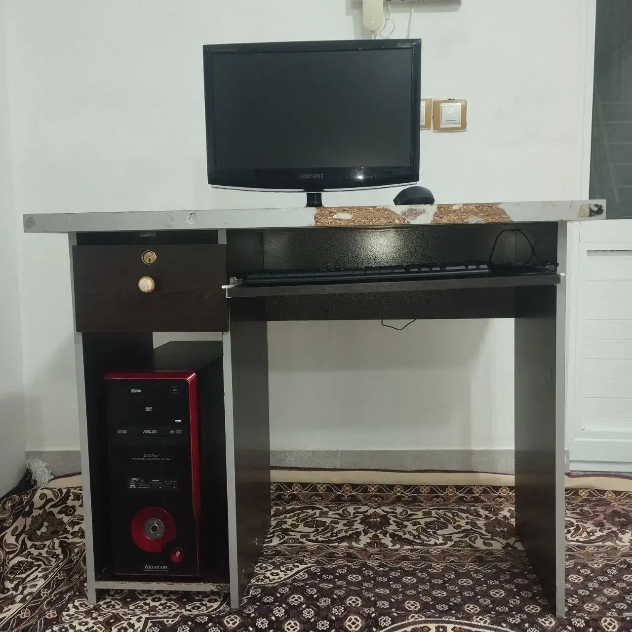 رایانه|رایانه رومیزی|یامچی, |دیوار