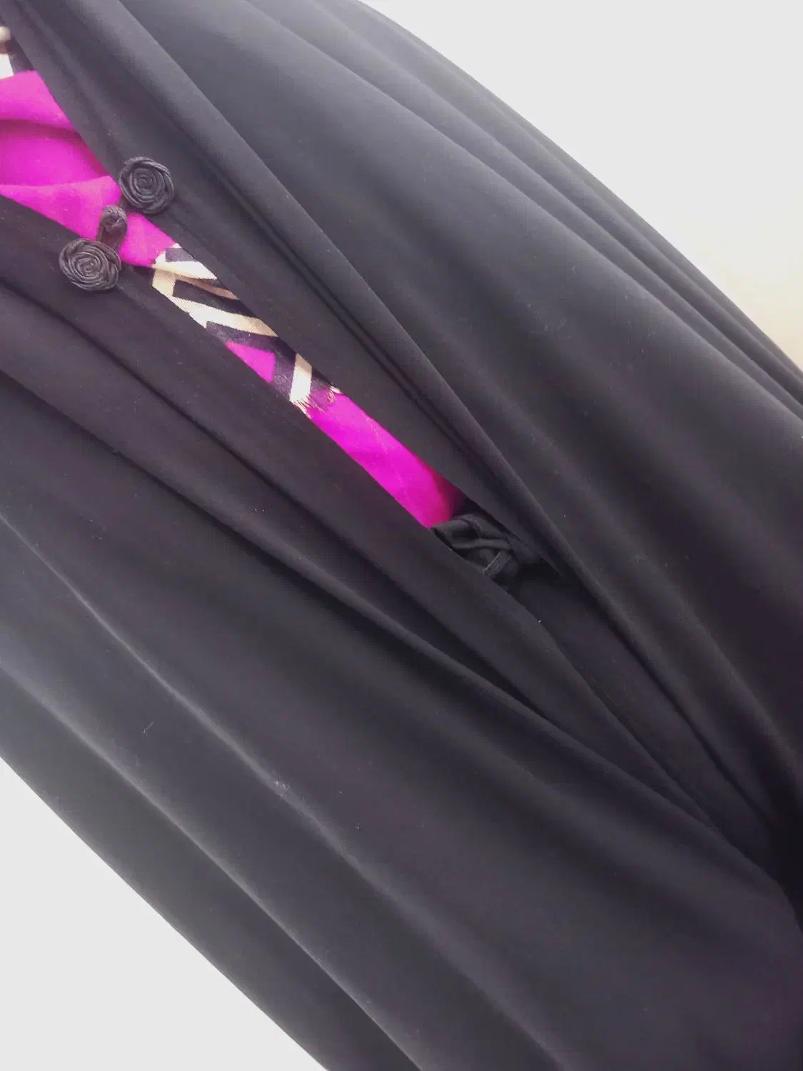 چادر کمری|لباس|تربت جام, جامی|دیوار