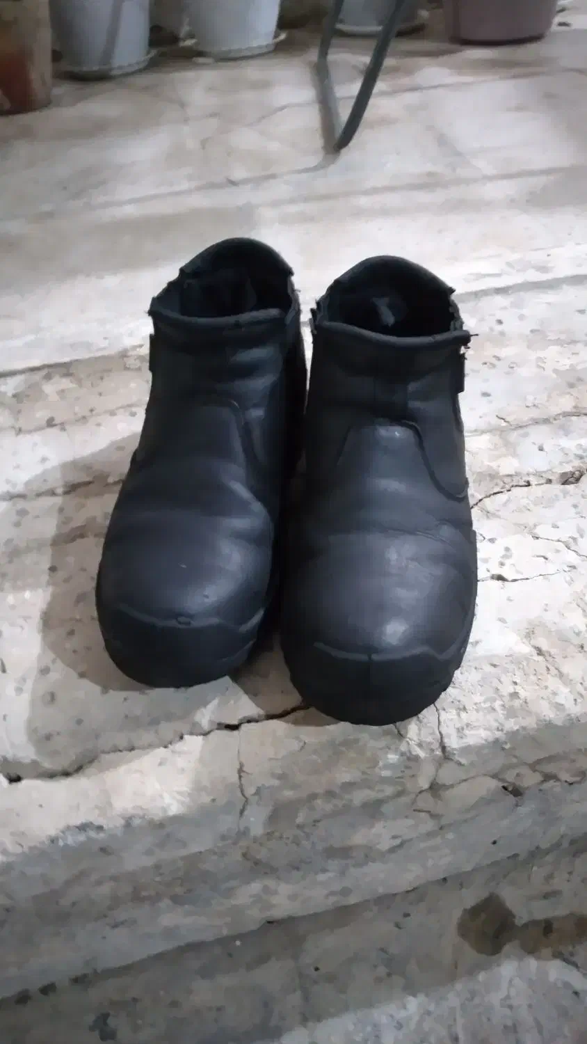 فروش کفش ایمنی کم کار سالم شماره ۴۲ کم کار سالم|کیف، کفش، کمربند|بوشهر, |دیوار