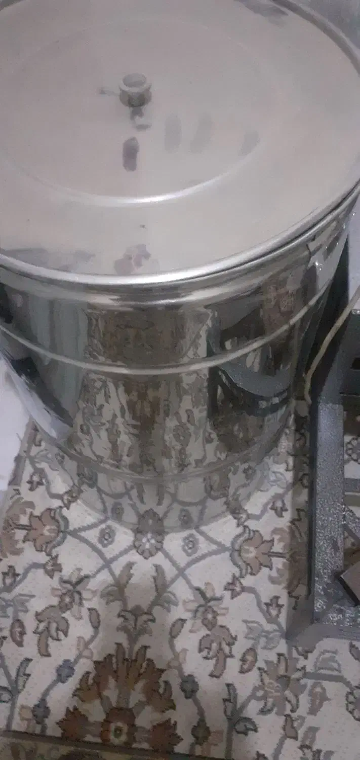 کره گیر ۶۰ لیتر ی موتور کولر سالم ۵۵۰۰گاز کوچک|ظروف پختوپز|ساوه, |دیوار