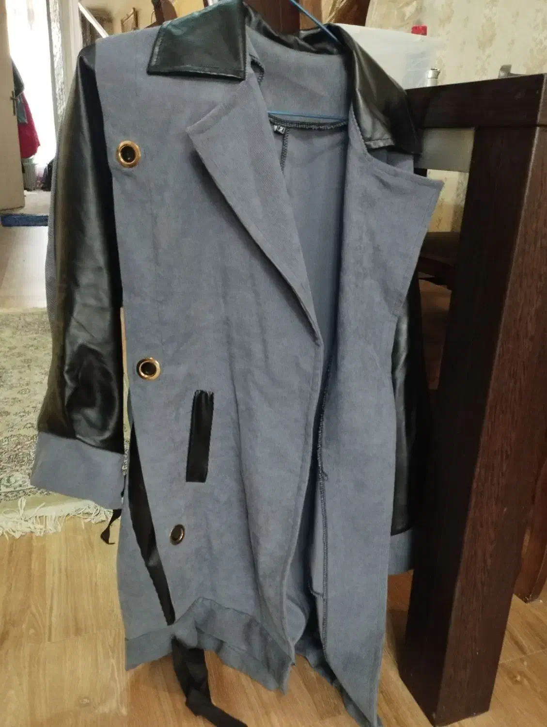 پالتو پاییزونه زنونه کبریتی طوسی آستین چرم مشکی|لباس|تهران, تهرانپارس شرقی|دیوار