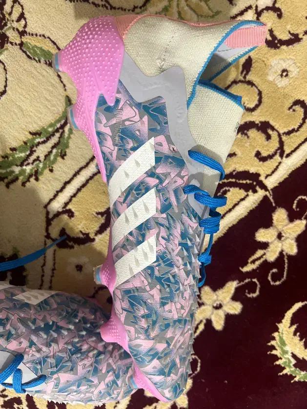 کفش فوتبال|تجهیزات ورزشی|یاسوج, |دیوار