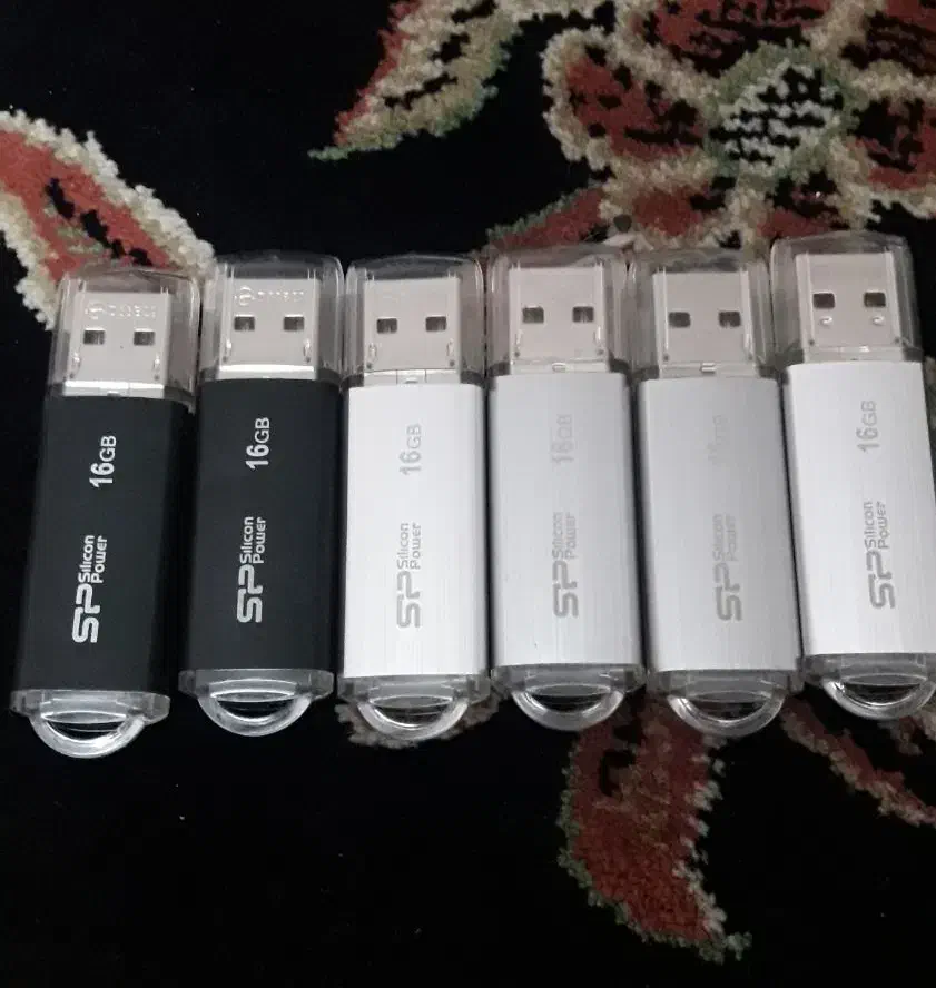 فلش 16|لوازم جانبی موبایل و تبلت|مشهد, کشاورز|دیوار