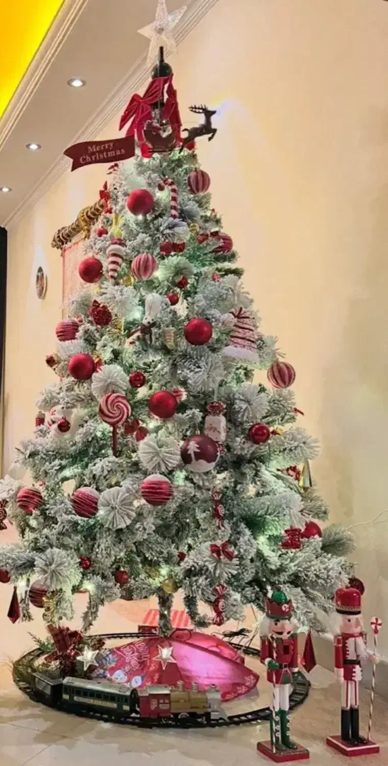 بابانوئل/درخت کاج/کیریسمس|گل مصنوعی|تهران, پامنار|دیوار