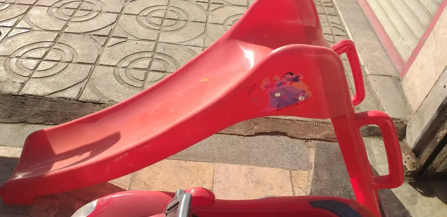 ماشین شارژی و سرسره|اسباب‌بازی بچه|شهریار, شهرک مصطفی خمینی|دیوار